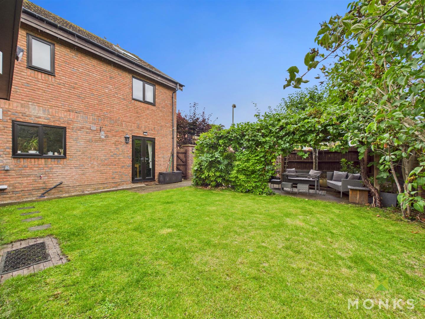 1 Oswalds Close, Oswestry, SY11 2TD For Sale 1 Oswalds Close, Oswestry, SY11 2TD For Sale